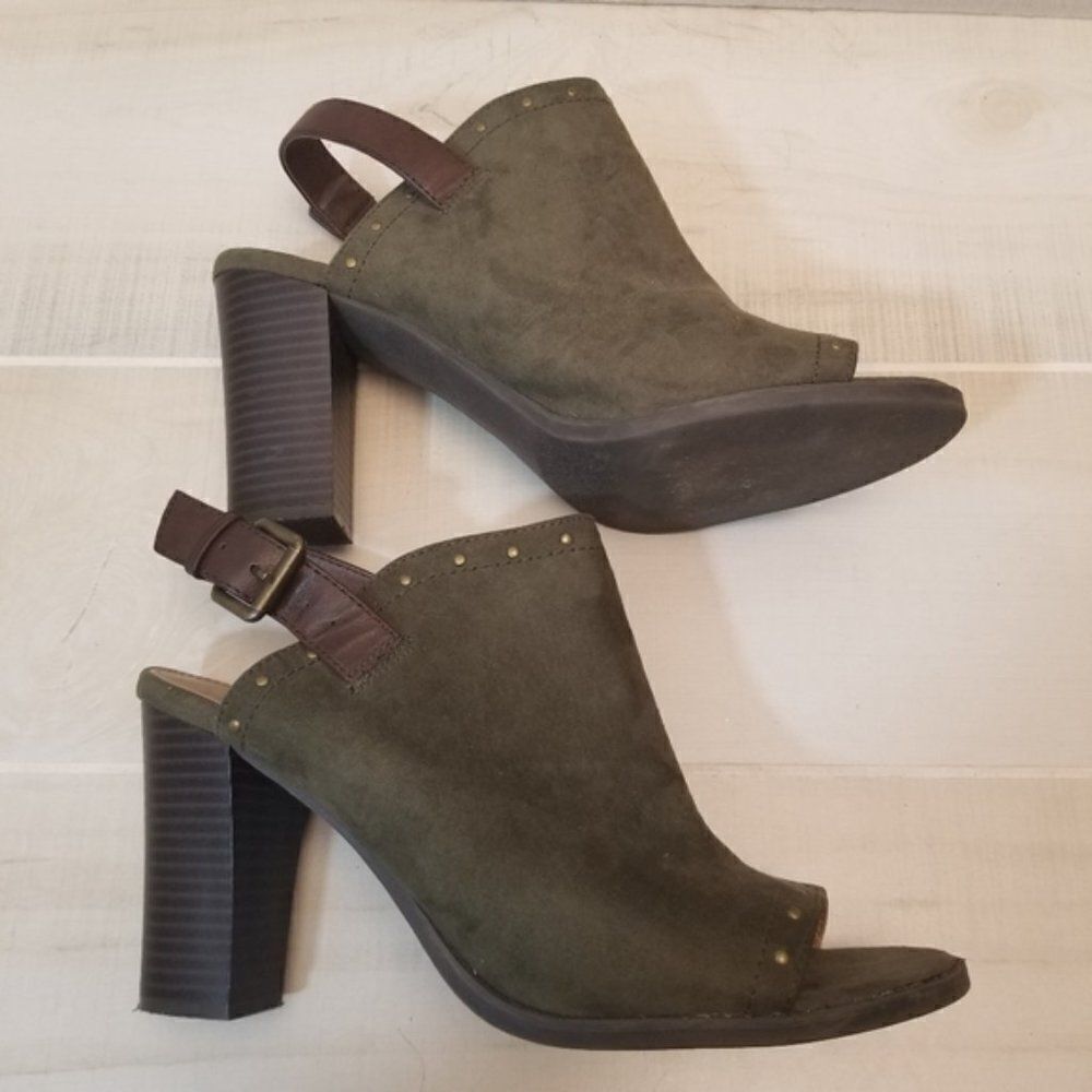 Report "Maurice" Suede Heels Sz 7.5